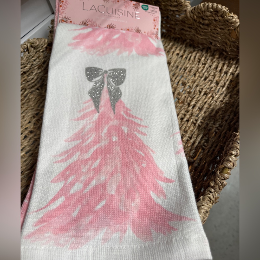 Pink Christmas Tree Bow Glitter Holiday Kitchen Towels Set of 3 NWT La Cuisine